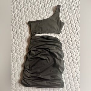 Cut out one shoulder dress